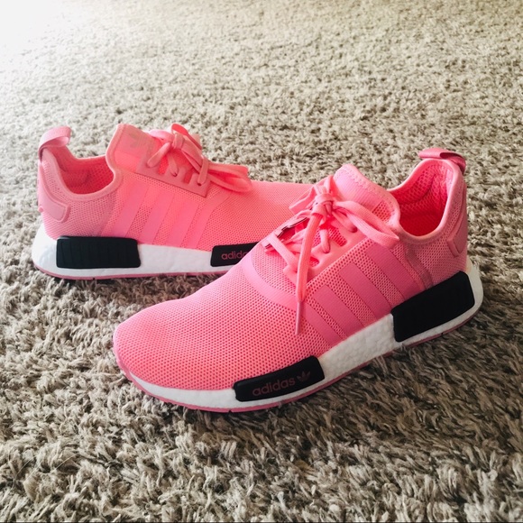🌸NOT FOR SALE🌸NIB Adidas NMD R1💖Open to offers! - Picture 4 of 8